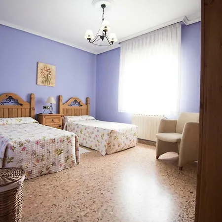 Maria La Carbayeda Luanco